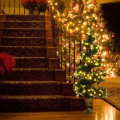 Costway 120 cm beleuchteter künstlicher Spiral-Weihnachtsbaum mit 150 LED-Lichtern Spiral-PVC-Baum Grün