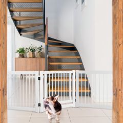 Costway klappbar 3-teiliges Absperrgitter Hunde mit Tor aus Kiefernholz für Türen / Treppen 61cm hoch Weiß 